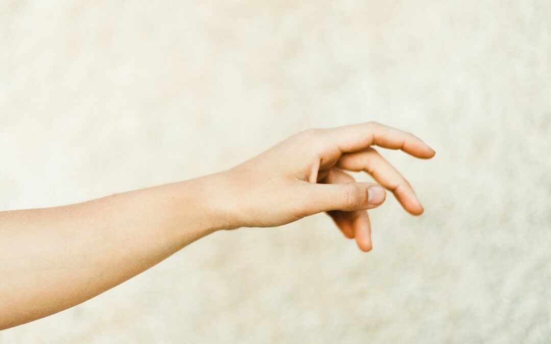 Jakie ćwiczenia po operacji cieśni nadgarstka? Rehabilitacja krok po kroku